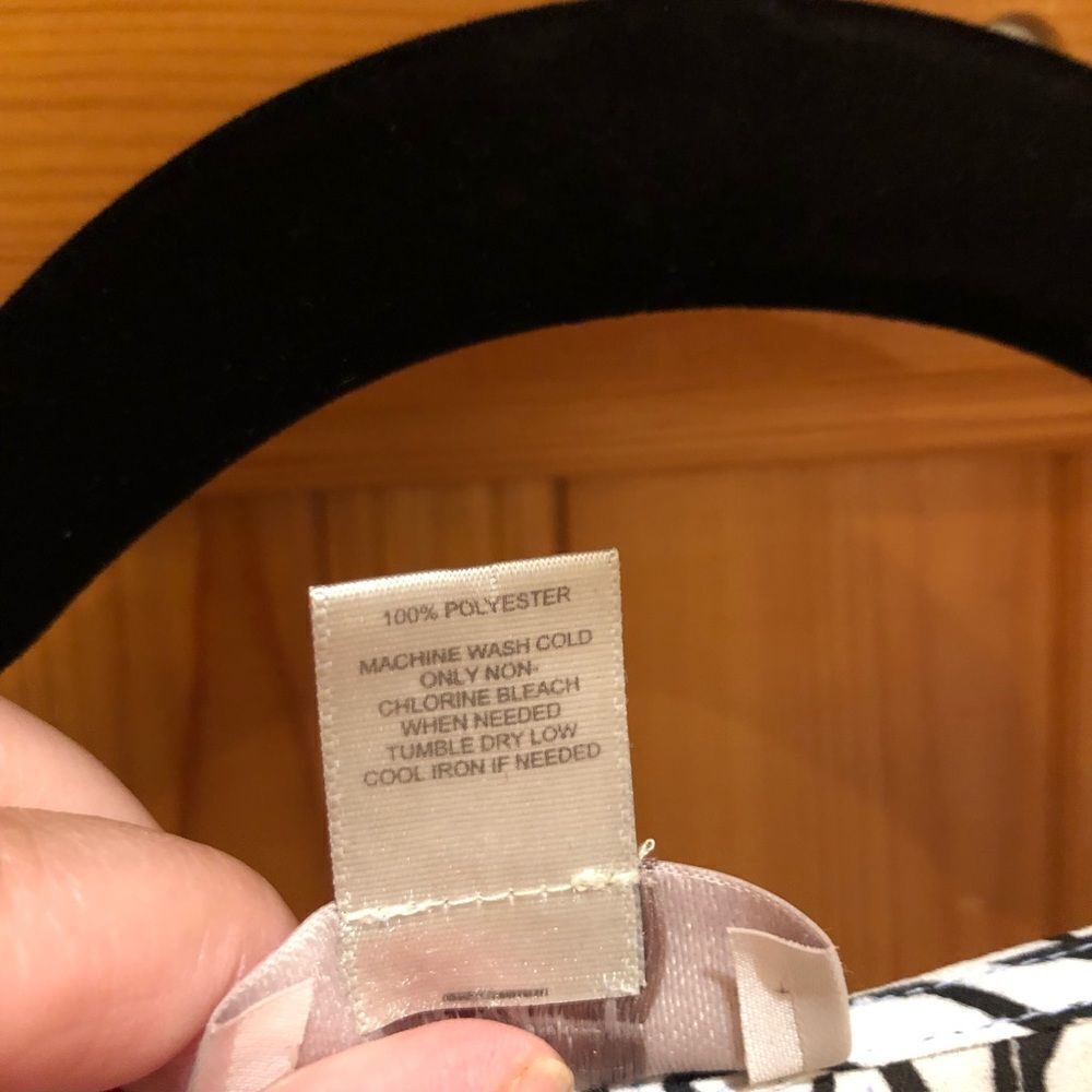 Loft Criss Cross Front Top Size Medium - Picture 14 of 15